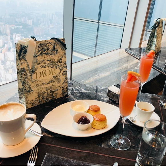 Meet your Posher, Willa - Picture 1 of 1